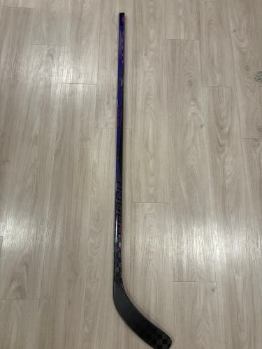Intermediate Bauer Twitch Right Handed Hockey Stick P88 60 Flex Pro Stock (New)