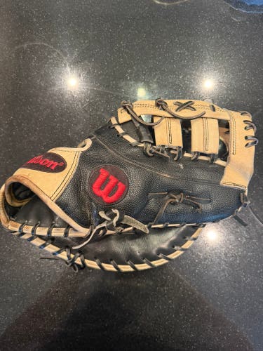 Wilson A2000 RH First Base Baseball Glove 12.5" (Used)