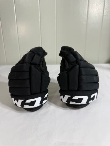 CCM Hockey Gloves Black Youth Approx 10-11” Size Unknown (Used)