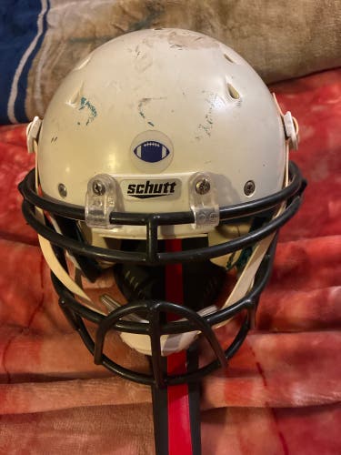 Youth Small Schutt Helmet (Used)