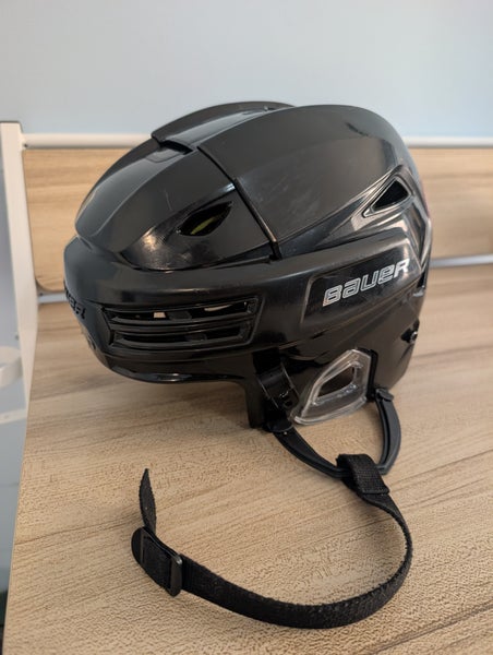 Large Bauer Re-Akt 200 Helmet