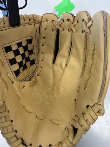 DSG RH Baseball Glove 10" (Used)