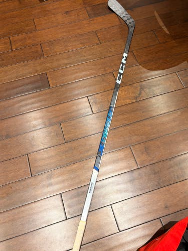 Matthew Knies rookie autographed game used stick (Playoffs)