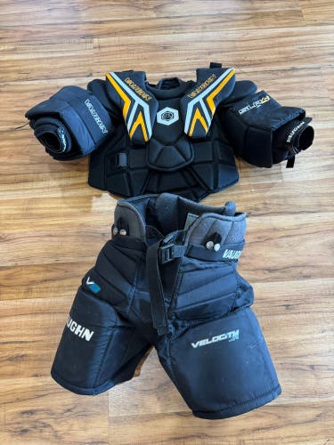 Small 2024 Vaughn SLR4 Goalie Chest Protector (Used)