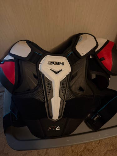 Medium Senior CCM JetSpeed FT6 Shoulder Pads (Used)