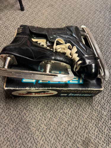 Bauer Black Panther Retro Hockey Skates 9 (Used) with original packaging