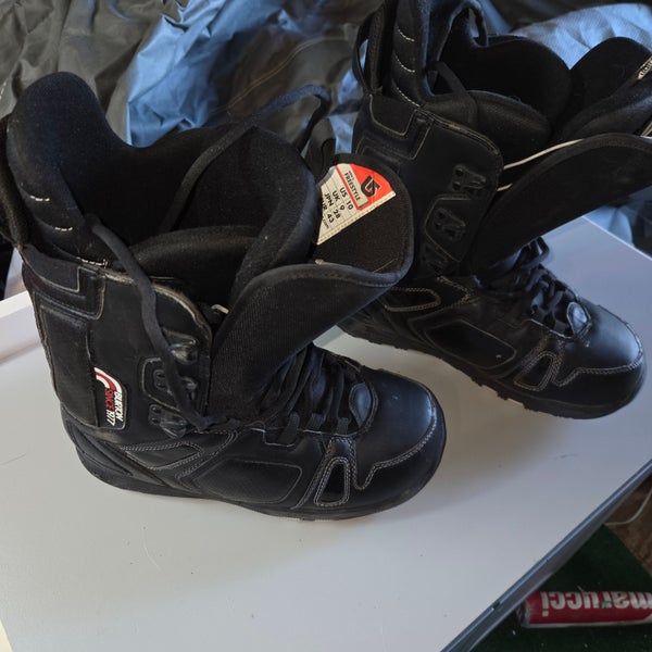 Unisex Size M 10.0 (W 11.0) Burton Freestyle Snowboard Boots (Used)
