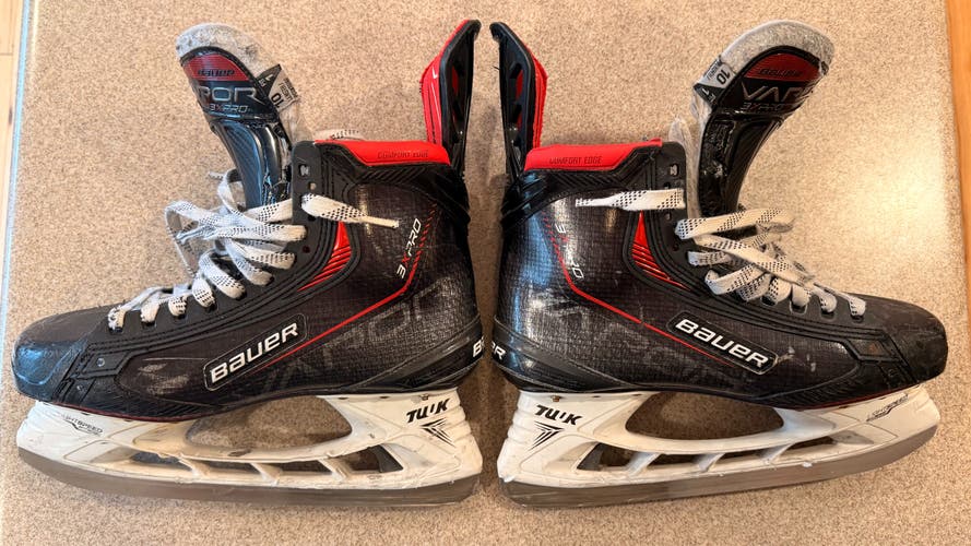 Bauer Vapor 3X Pro Hockey Skates 10 (Used)