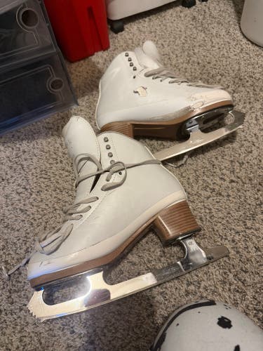 Jackson Ultima Freestyle Figure Skates C Adult 7.5 (Used)