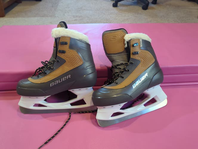 Brown Bauer Whistler Recreational Ice Skate Hockey Skates Size 4 (Used)