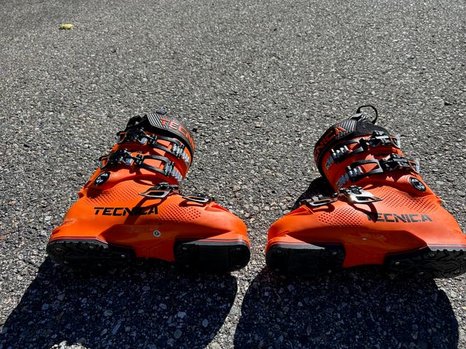 90 Flex Tecnica Ski Boots