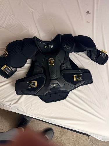 Large Senior Warrior ALPHA LX PRO Shoulder Pads (Used)