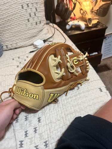 Wilson A2000 RH Infield Baseball Glove 11.75" (New)