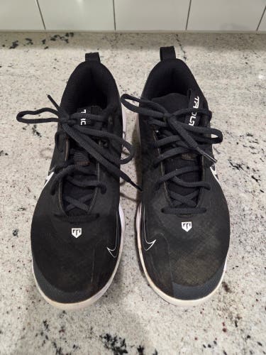 Nike Force Trout 9 Youth Baseball Cleats Size 5Y Black/White