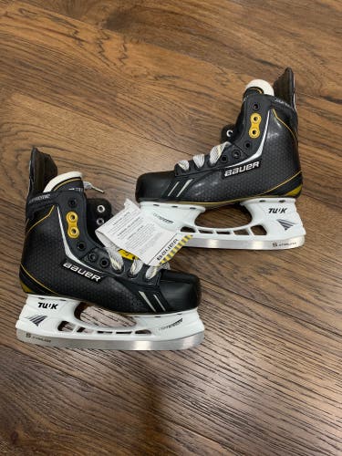 Bauer Supreme One.7 Hockey Skates Extra Wide Width Size 4 (New)