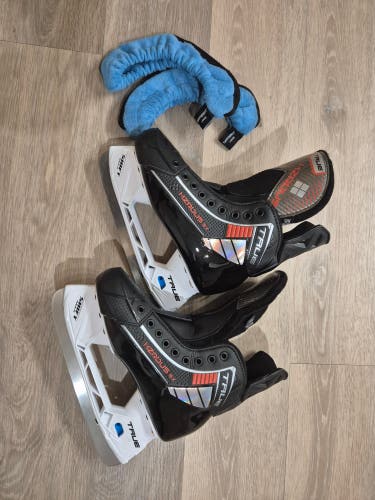 True HZRDUS 5x Hockey Skates Wide Width 6 (Used)