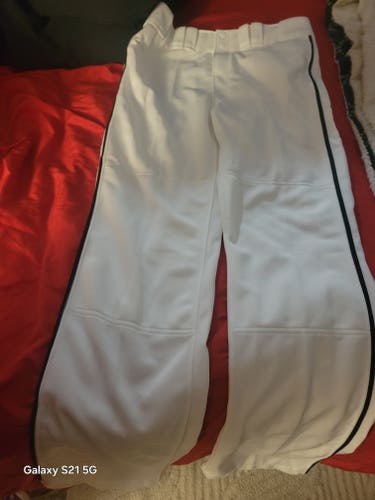 White Men's Large Adult Mizuno Game Pants (New)