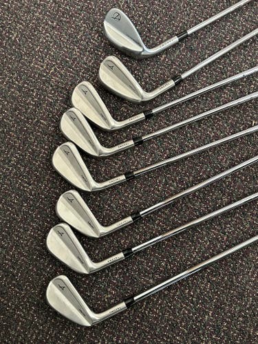 Men's 2025 Takomo Iron 201 Left Hand Iron Set Regular Flex (8 Clubs) #4 - #9, PW, GW (Used)