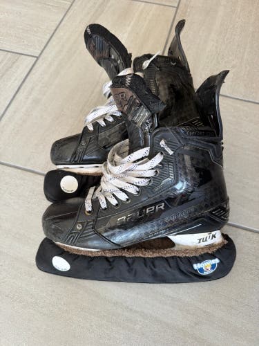 2022 Bauer Supreme Mach Hockey Skates Regular Width 8.5 (Used)