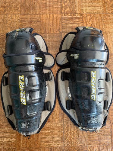Senior Bauer Supreme 5000 15" Shin Pads (Used)