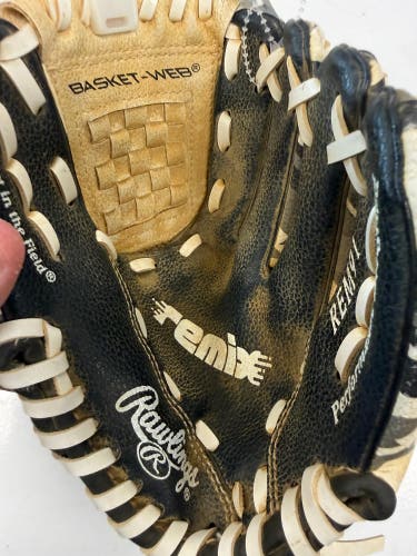 Rawlings Remix RH Baseball Glove 9" (Used)