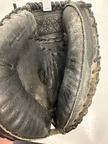 Mizuno LH Catcher's Baseball Glove 30" (Used)