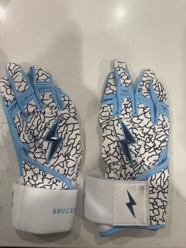 Medium Youth Creator Series Batting Gloves (Used)