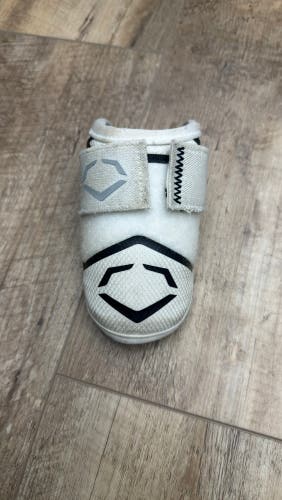 White Junior EvoShield Elbow Guard Elbow Protection (Used)