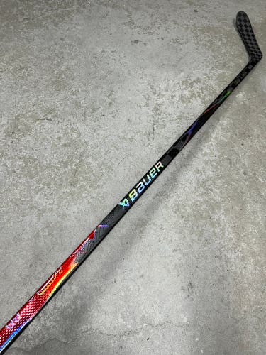 95 Flex P28M Senior Bauer Flylite Left Hand Hockey Stick Pro Stock (New)