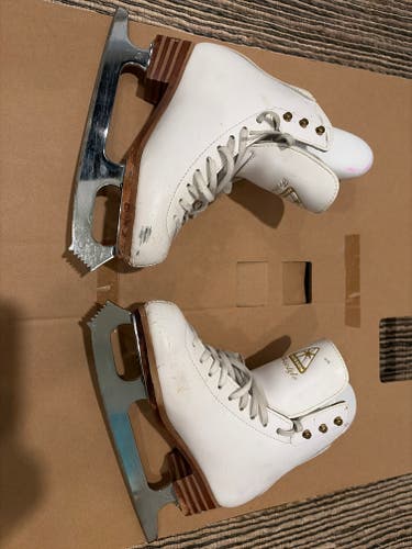 Figure Skates Jackson Freestyle Junior 3 C (Used)