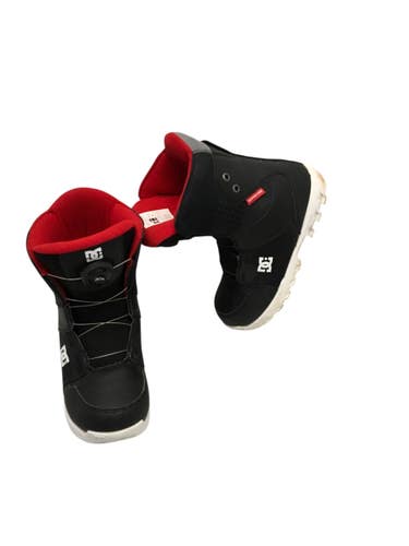 Used DC Shoes SCOUT BOA Boys Snowboard Boots Black Youth 06.0 11443-S000209900