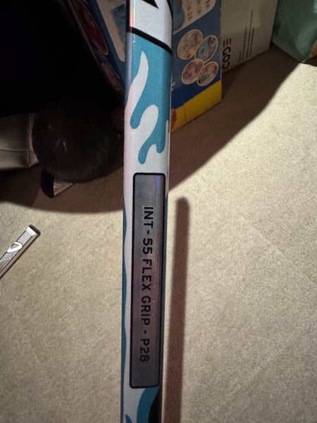 Intermediate CCM JetSpeed FT9 Pro Right Handed Hockey Stick P28 55 Flex (New)
