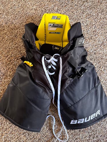 Junior Small Bauer Supreme 3S Pro Hockey Pants (Used)