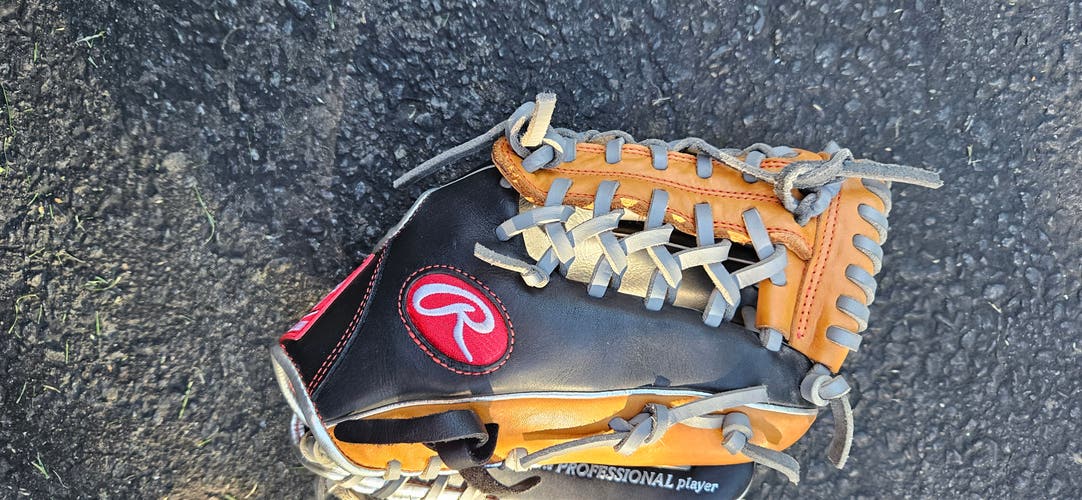 Rawlings RH R9 Baseball Glove 11.5" (Used)