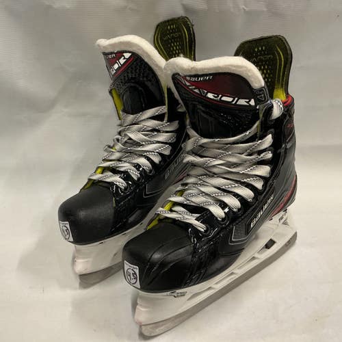 Used Bauer VAPOR X2.9 Junior Hockey Skate Black And Red Junior 04.5 11876-S000011681