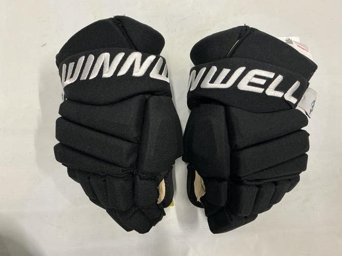 Used WinnWell AMP 700 Junior Gloves Black 11" 11876-S000011297