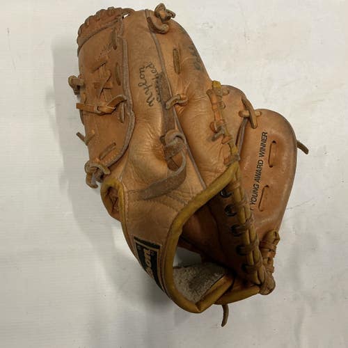 Used Wilson A2275 Baseball Glove RH Throw Tan 11" 11876-S000011410