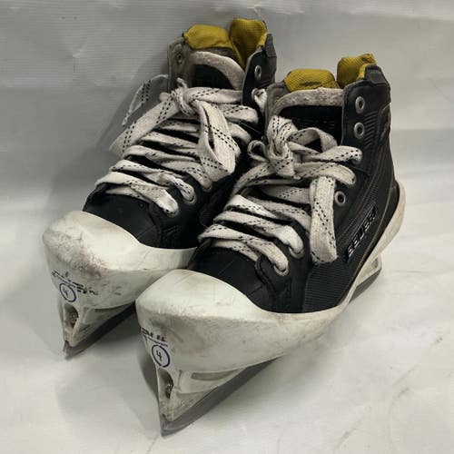 Used Bauer SUPREME ONE80 Junior Goalie Skate Black And Optic Yellow Junior 04 11876-S000010915