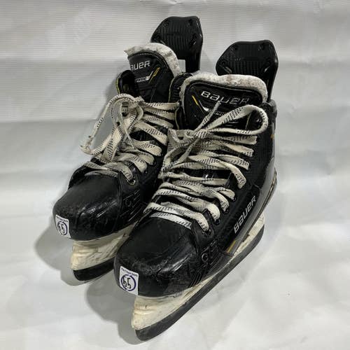 Used Bauer SUPREME M5 PRO Intermediate Hockey Skate Intermediate 5.5 11876-S000010003