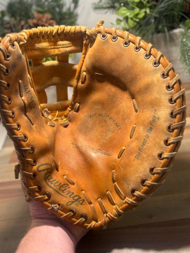 Rawlings Mark McGwire RFM-23 RH First Base Baseball Glove