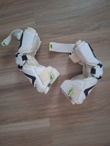 Medium Adult STX Cell V Arm Pads (Used)