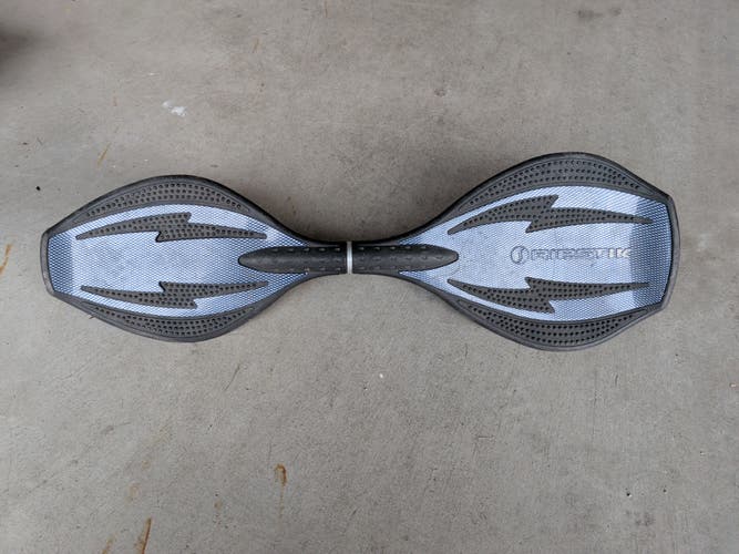 Razor RipStik DLX Mini Caster Board in blue and black