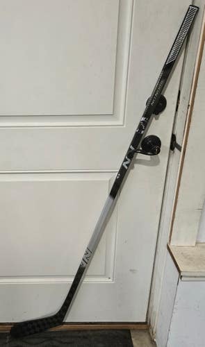 NEW NO NAME HOCKEY Custom 18K Carbon Hockey Stick - P28 - Low Kick - 58" (Alpha LX Pro Style)