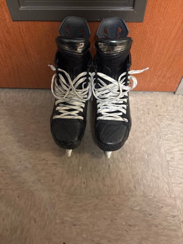 Black/Gray 2025 Bauer Vapor Flylite Hockey Skates Regular Width Pro Stock 7.5 (Used)