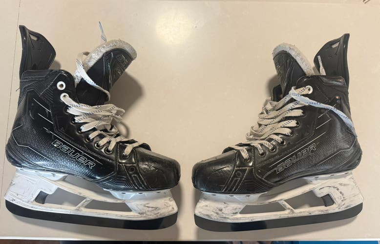 2024 Bauer Supreme M50 Pro Hockey Skates Wide Width 8 (Used)