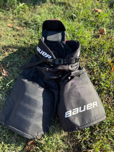 Junior Small Bauer Lil Sport Hockey Pants (Used)
