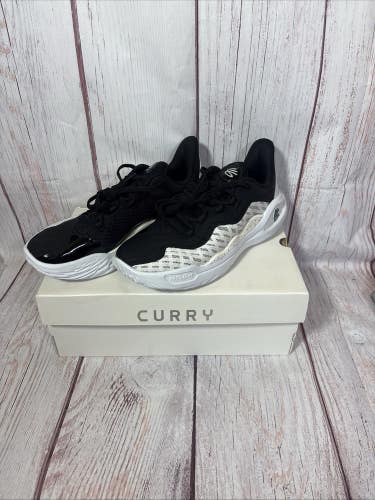 Under Armour Curry 11 Team Mens size 7 Low Top Black/White Lace-Up 3027637-104