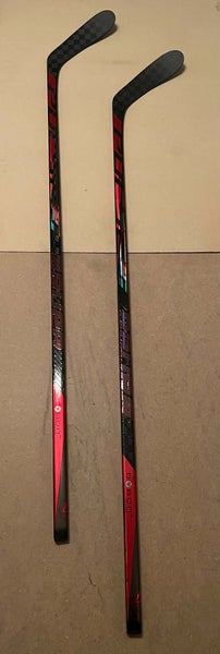 NEW PACK Intermediate Red Bauer Pulse 2 Right Handed Hockey Sticks P92 55 Flex (New)