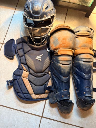 Navy Easton Game Time Catcher's Set (Used)