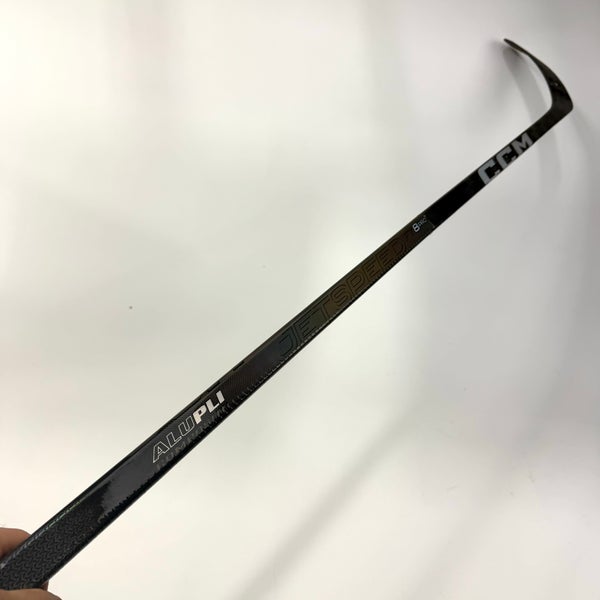Repaired Right CCM Jetspeed FT8 Pro | 75 Flex P92 Curve Grip | J912